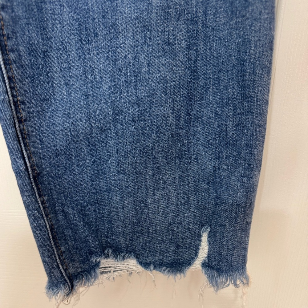 Trendy Distressed Blue Boyfriend Jeans - Picture 3 of 10